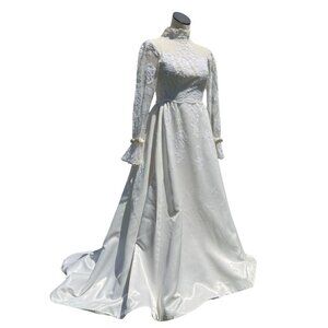 60s Vintage Ivory White Long Sleeve A-Line Satin Skirt Wedding Gown